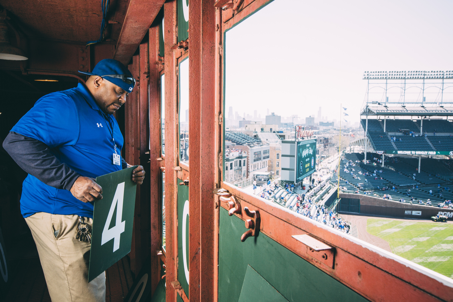 The View From Inside the Wrigley Field Scoreboard – Chicago Magazine