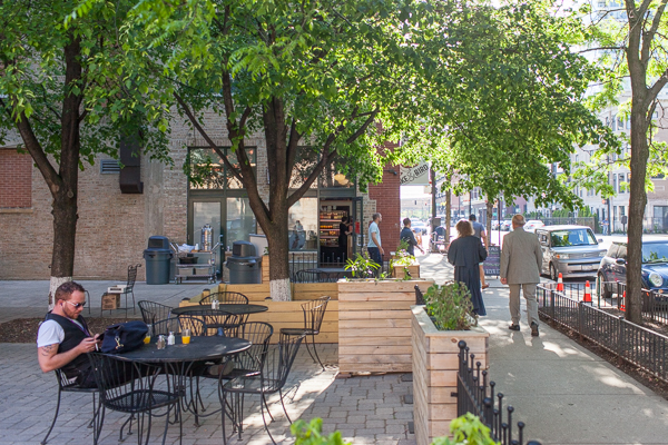 Spoke & Bird's Beer Garden Takes You Out of the City – Chicago Magazine