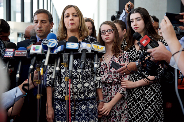 Patti Blagojevich, with daughters Annie and Amy