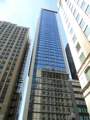 The First Big Rental of 2014 Is Going Fast in the Loop – Chicago Magazine