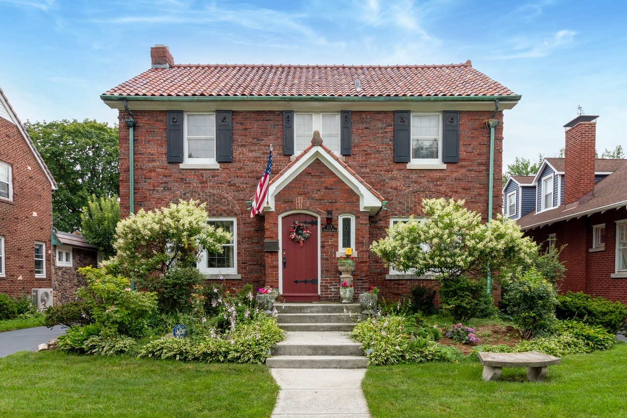 Five Homes For Sale in Riverside – Chicago Magazine