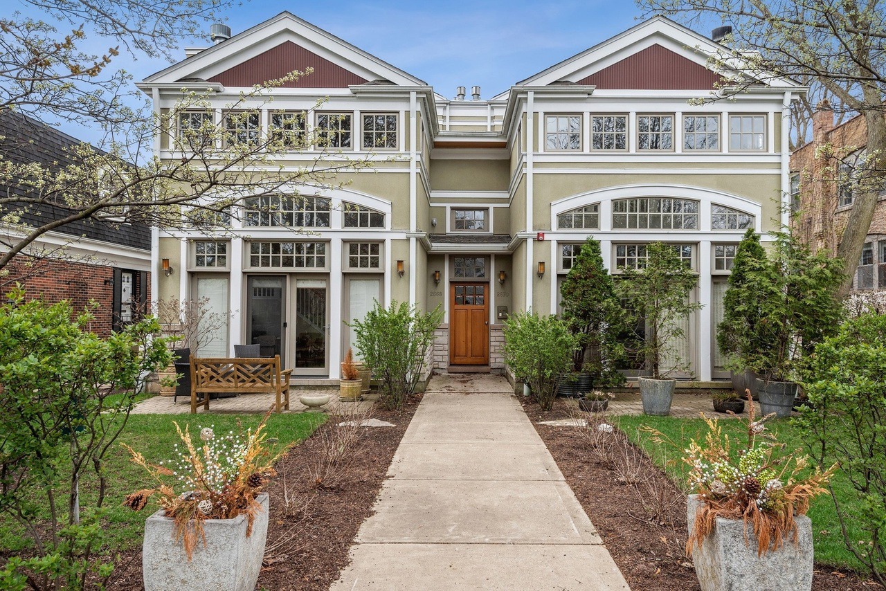 Four Suburban Duplexes For Sale Chicago Magazine