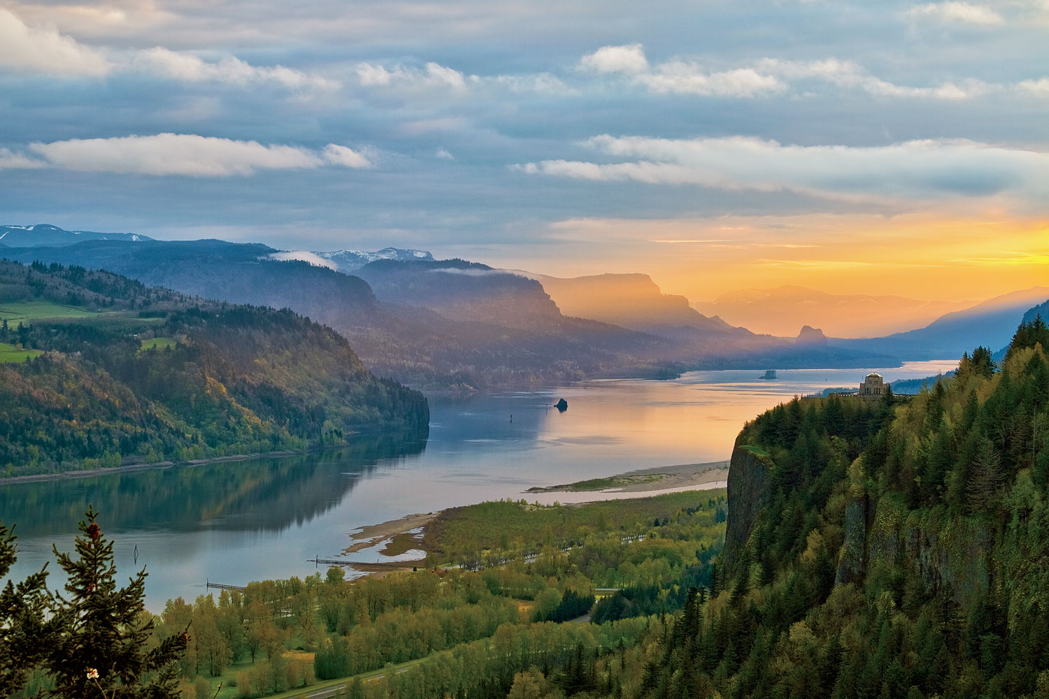 Follow Lewis and Clark Across the Pacific Northwest – Chicago Magazine