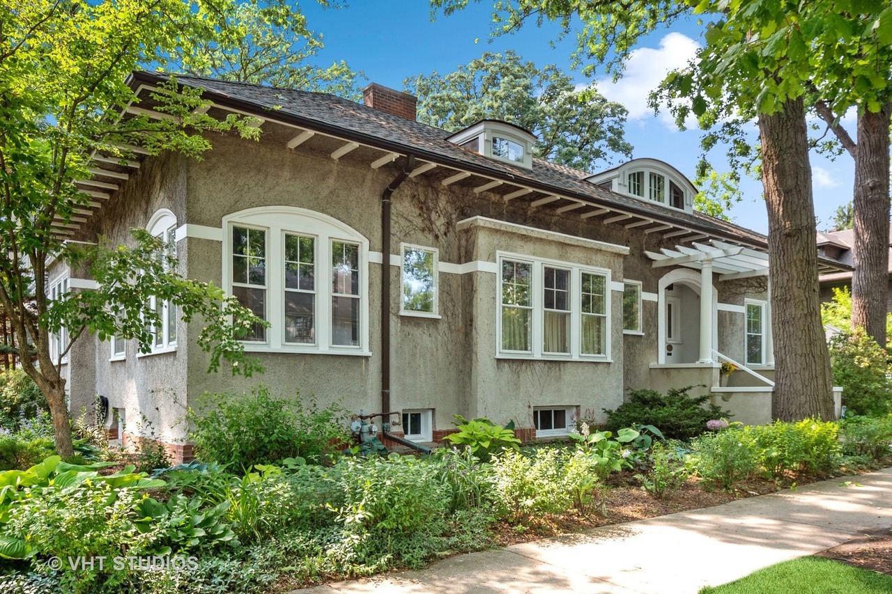 Five Craftsman Homes For Sale Chicago Magazine   Main4 Craft 