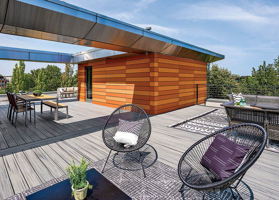 The rooftop deck of the Lincoln Park mansion