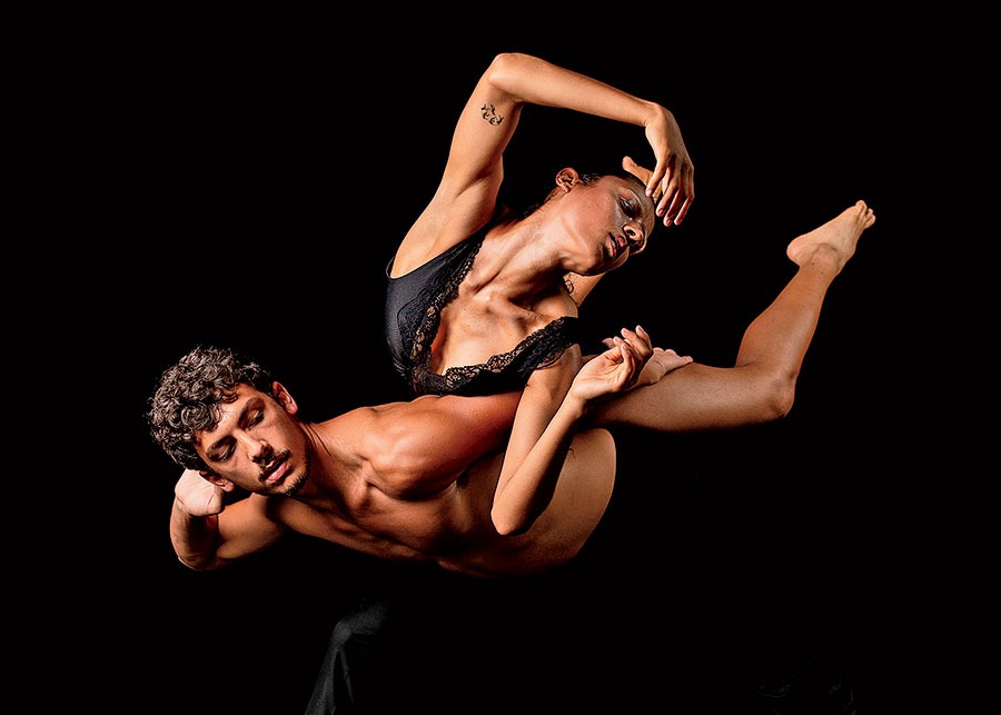 Dancers performing in ‘Carmen.maquia’