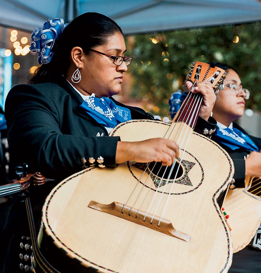 A guitar player at El Grito Chicago