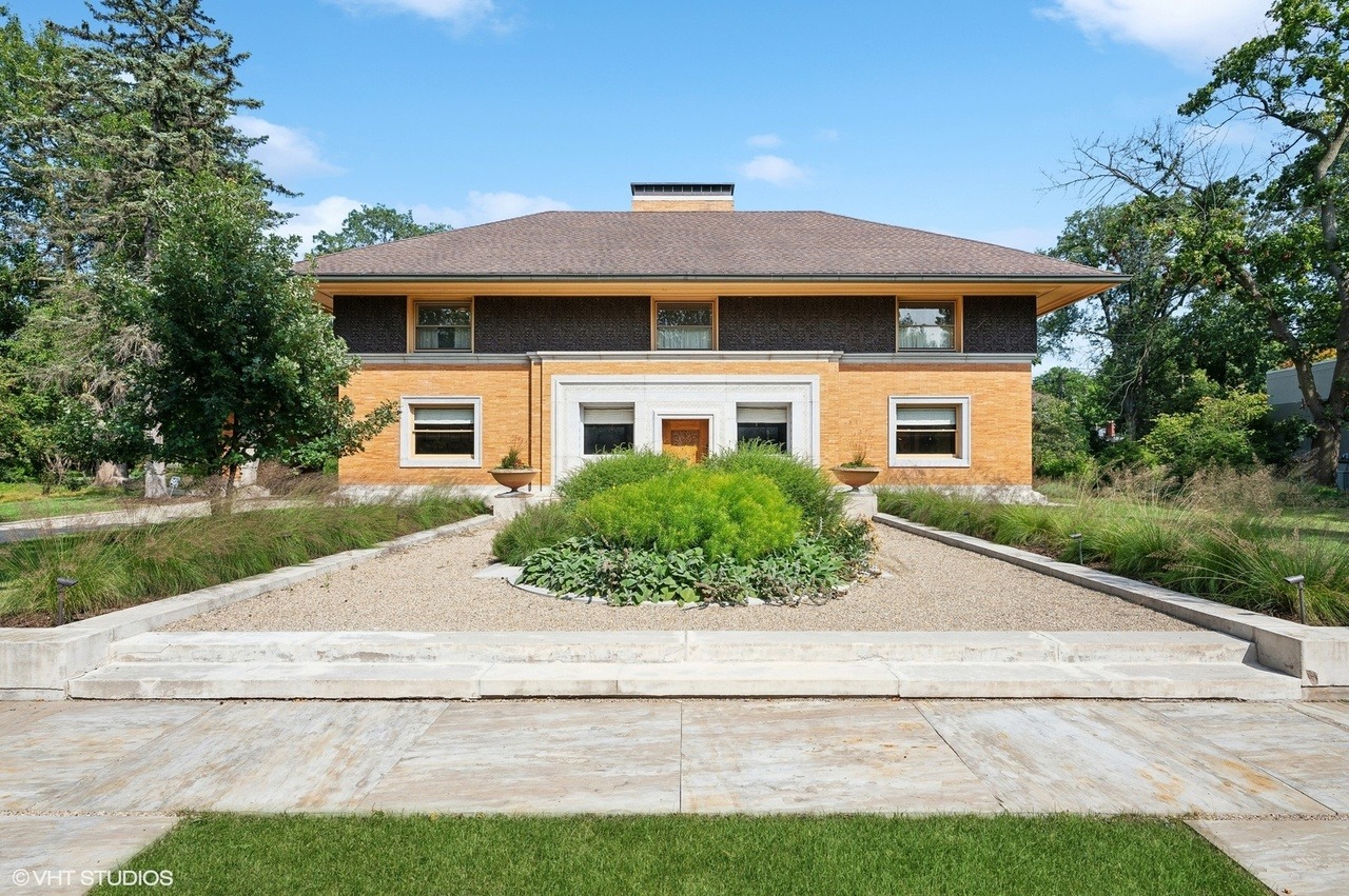 Frank Lloyd Wright’s Winslow House Is for Sale