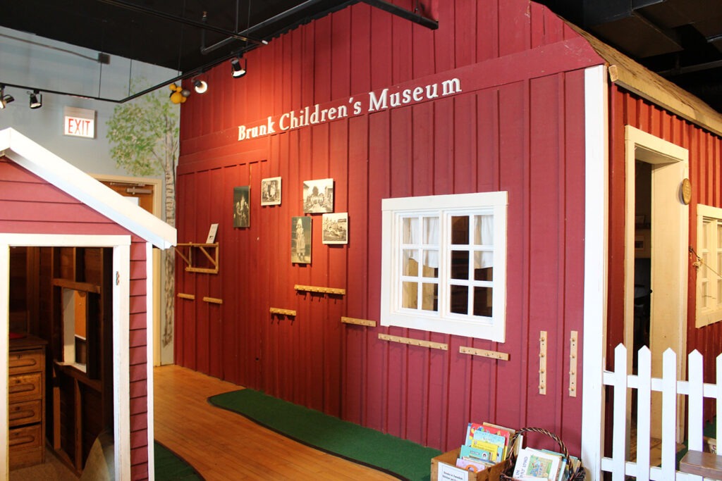 The Brunk Children’s Museum of Immigration at the Swedish American Museum